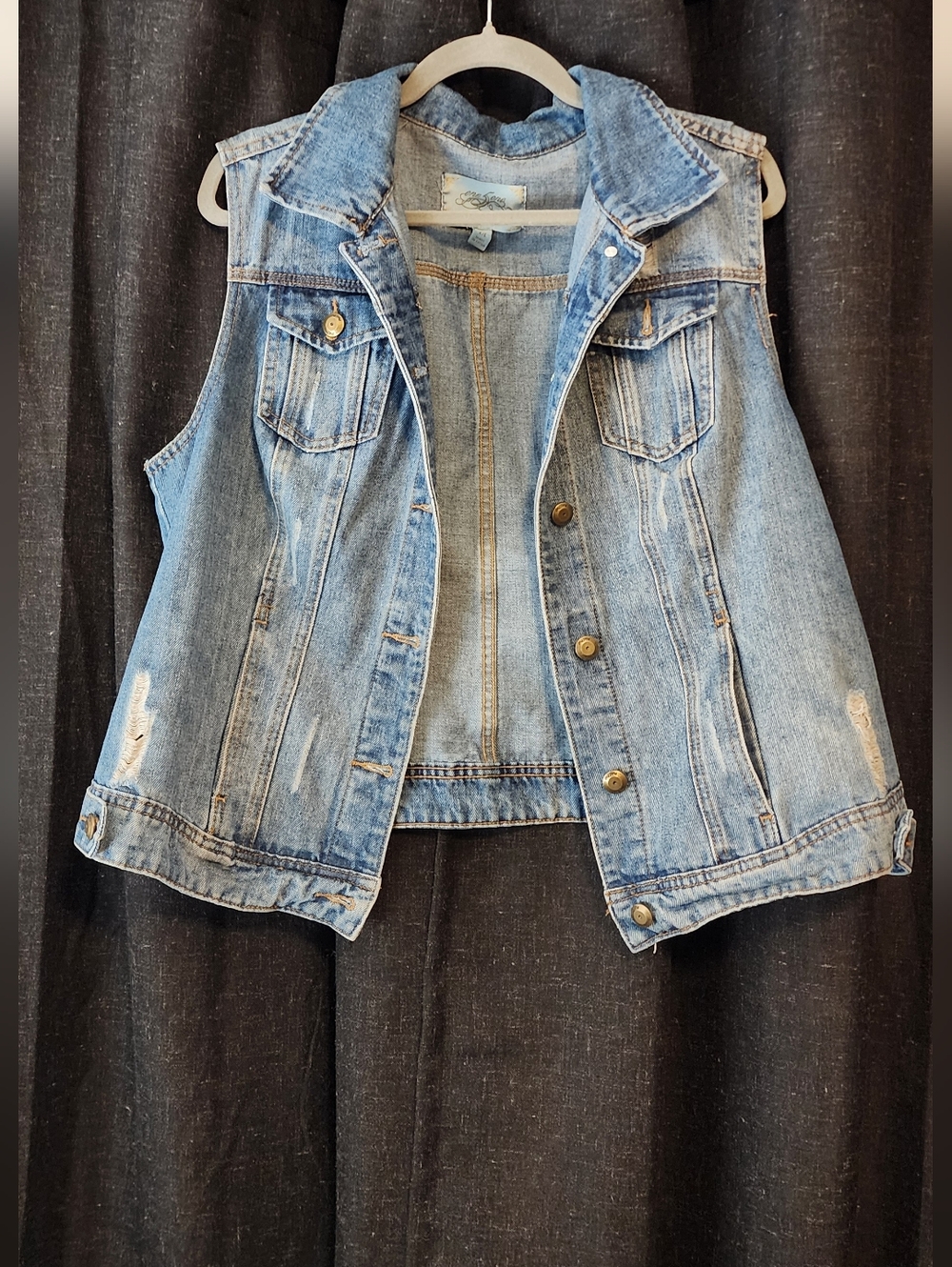 One 5 One Denim Vest • Women’s Size 1X • Light Wash Button‑Front - Picture 2 of 6